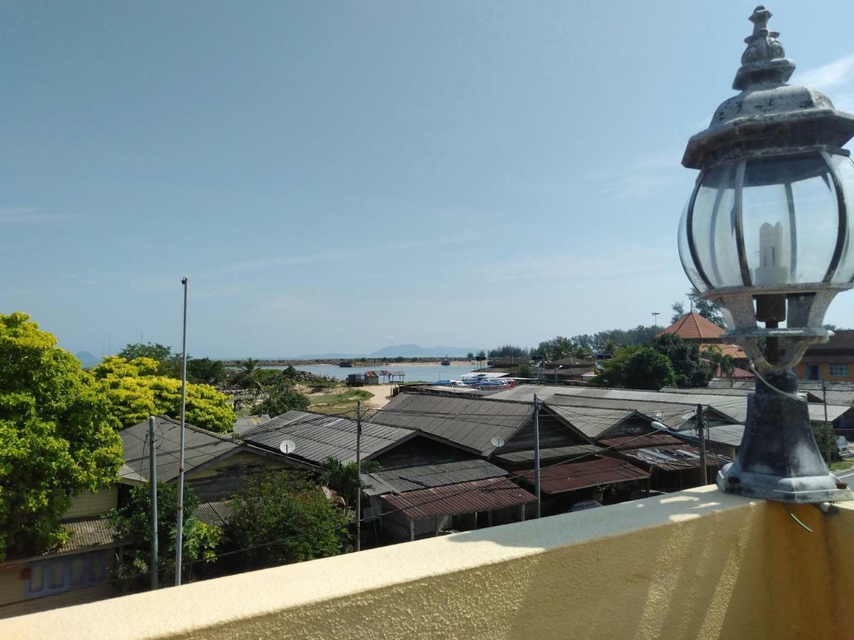Rumah Hentian Ayah Kampung Kuala Besut Exterior foto